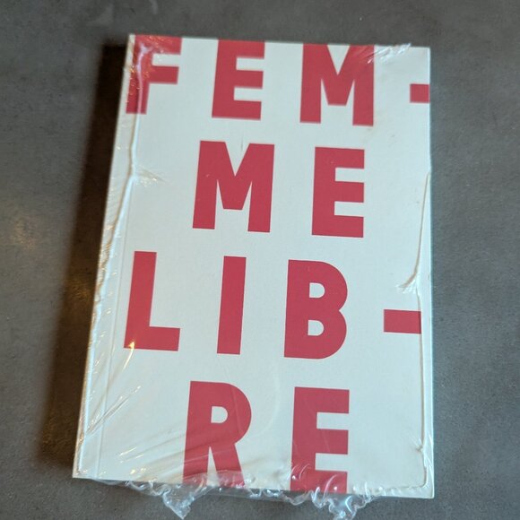 Sézane Femme Libre Notebook - Picture 1 of 15
